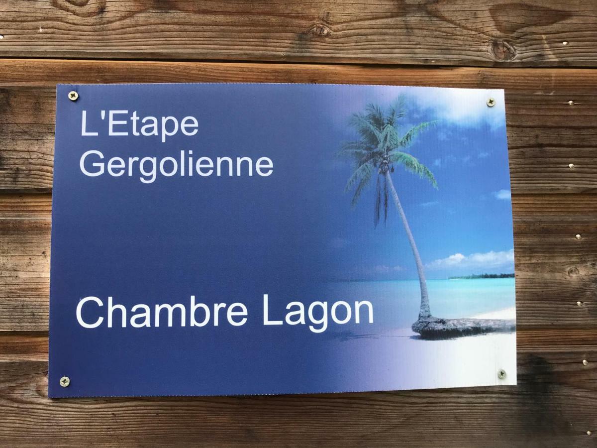 Le Lagon Jargeau Esterno foto